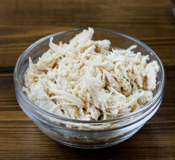Can you shred chicken with a food processor?